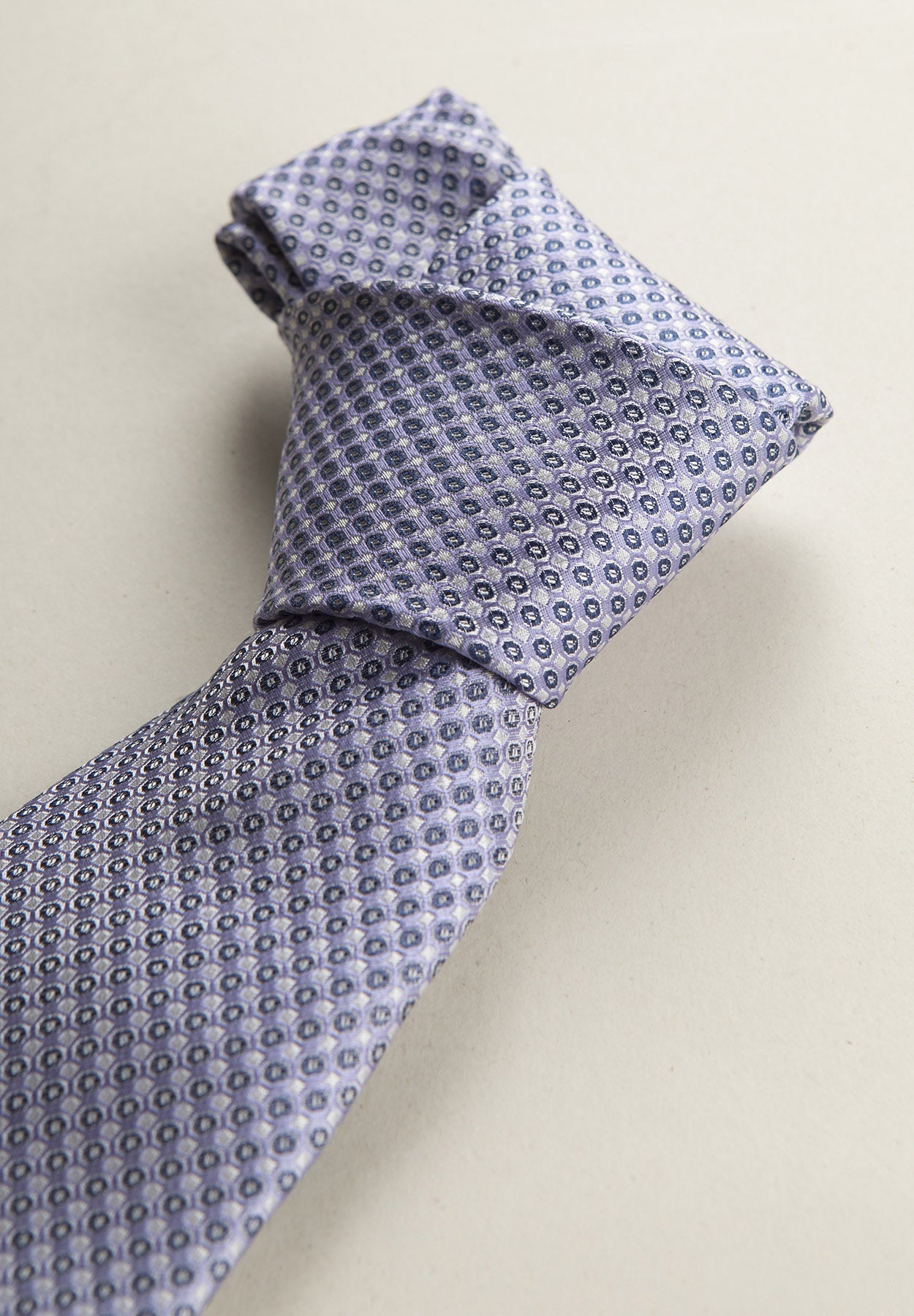 Wisteria Tie With A White And Blue Micro-Pattern In Silk