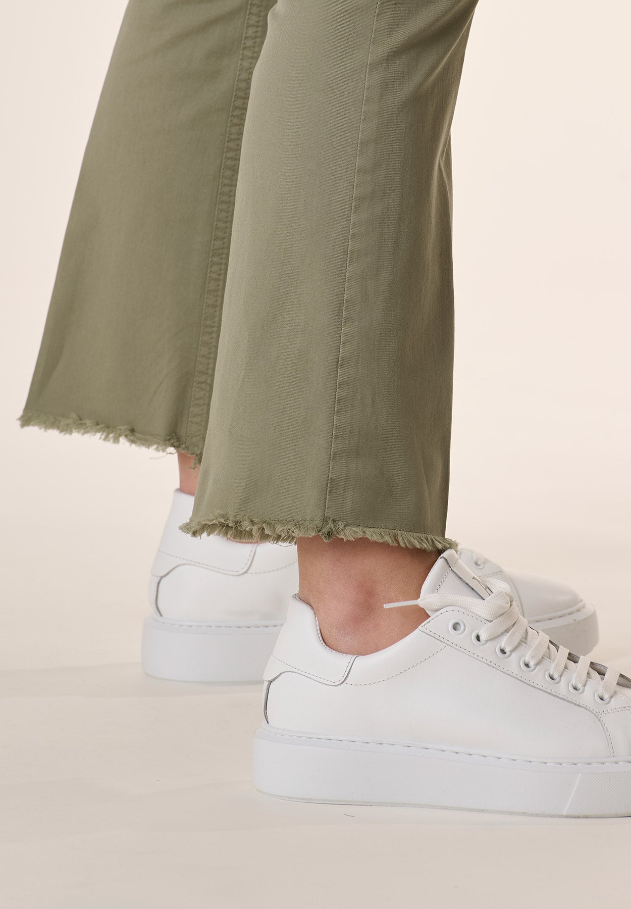 Pantalone verde trombetta fondo sfrangiato-Angelico