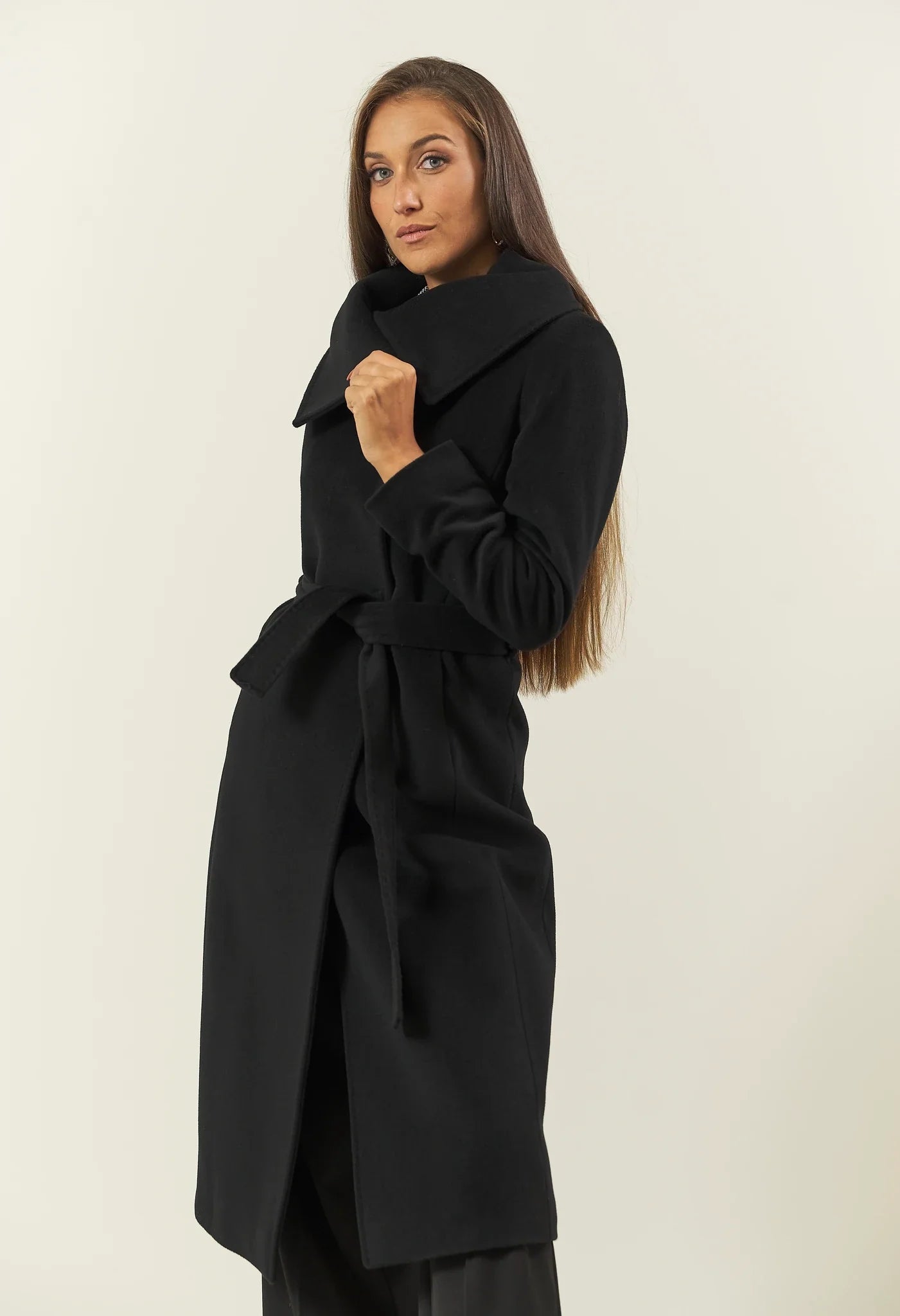 Black cashmere blend coat with ring collar