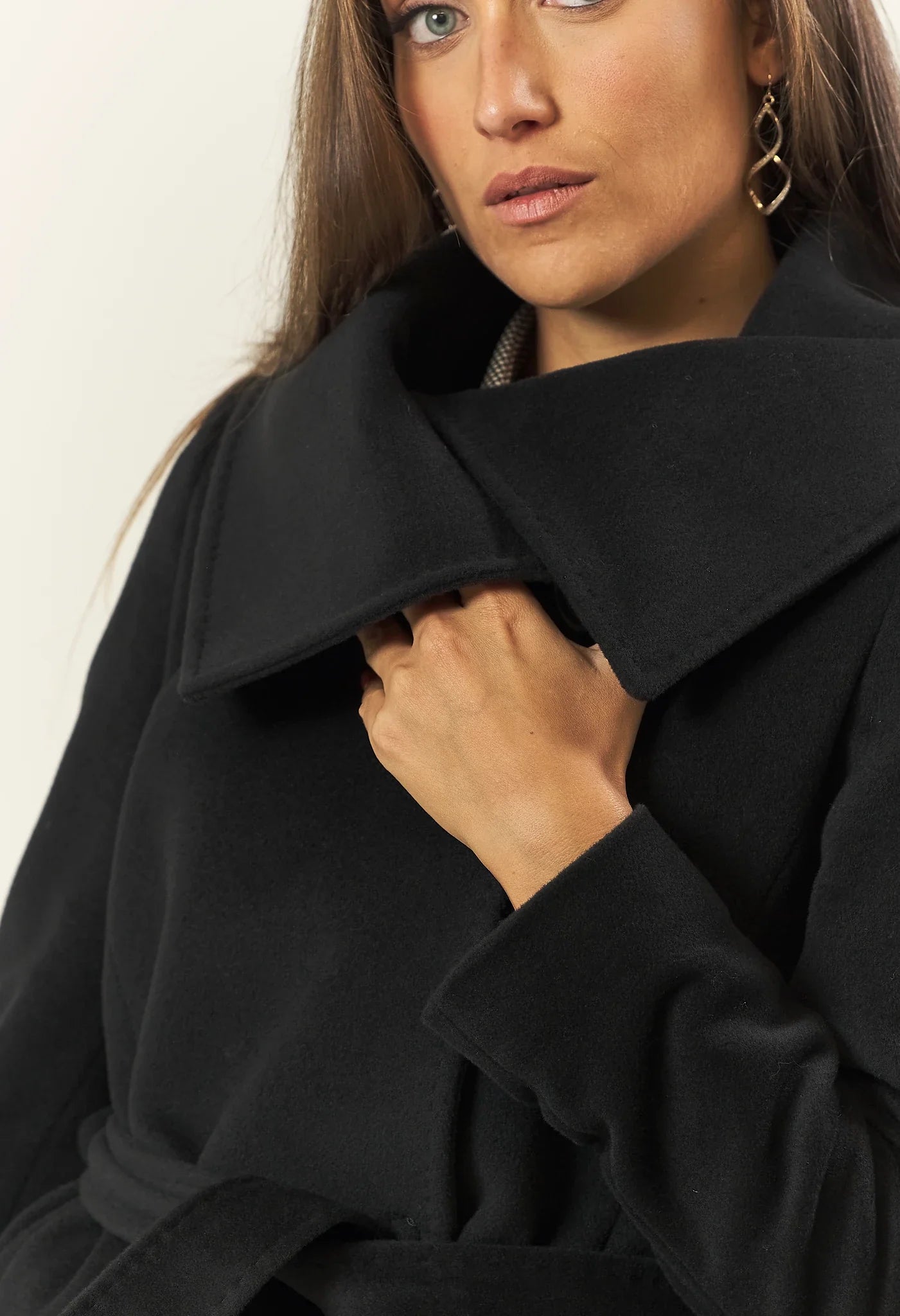 Black cashmere blend coat with ring collar