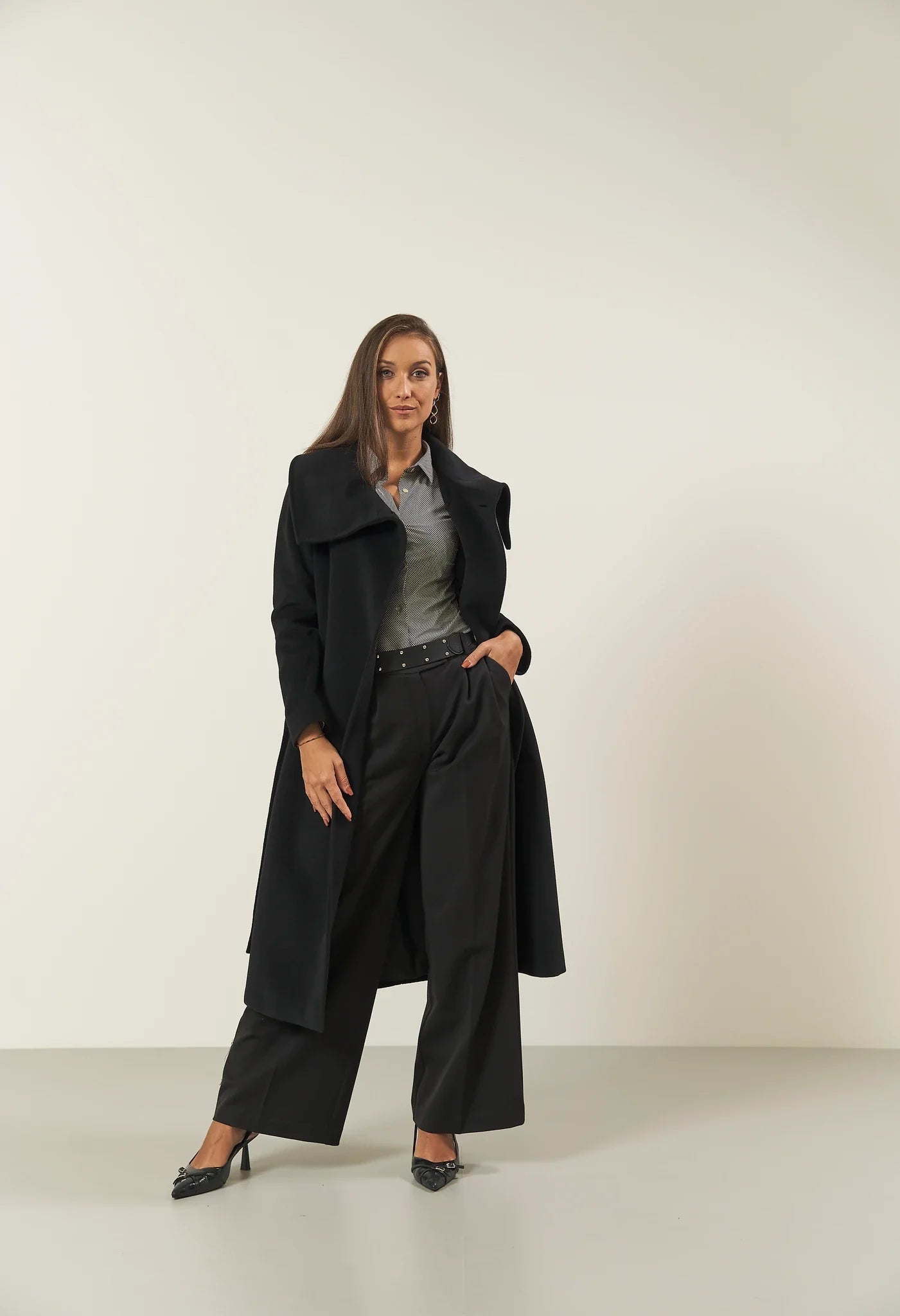 Black cashmere blend coat with ring collar