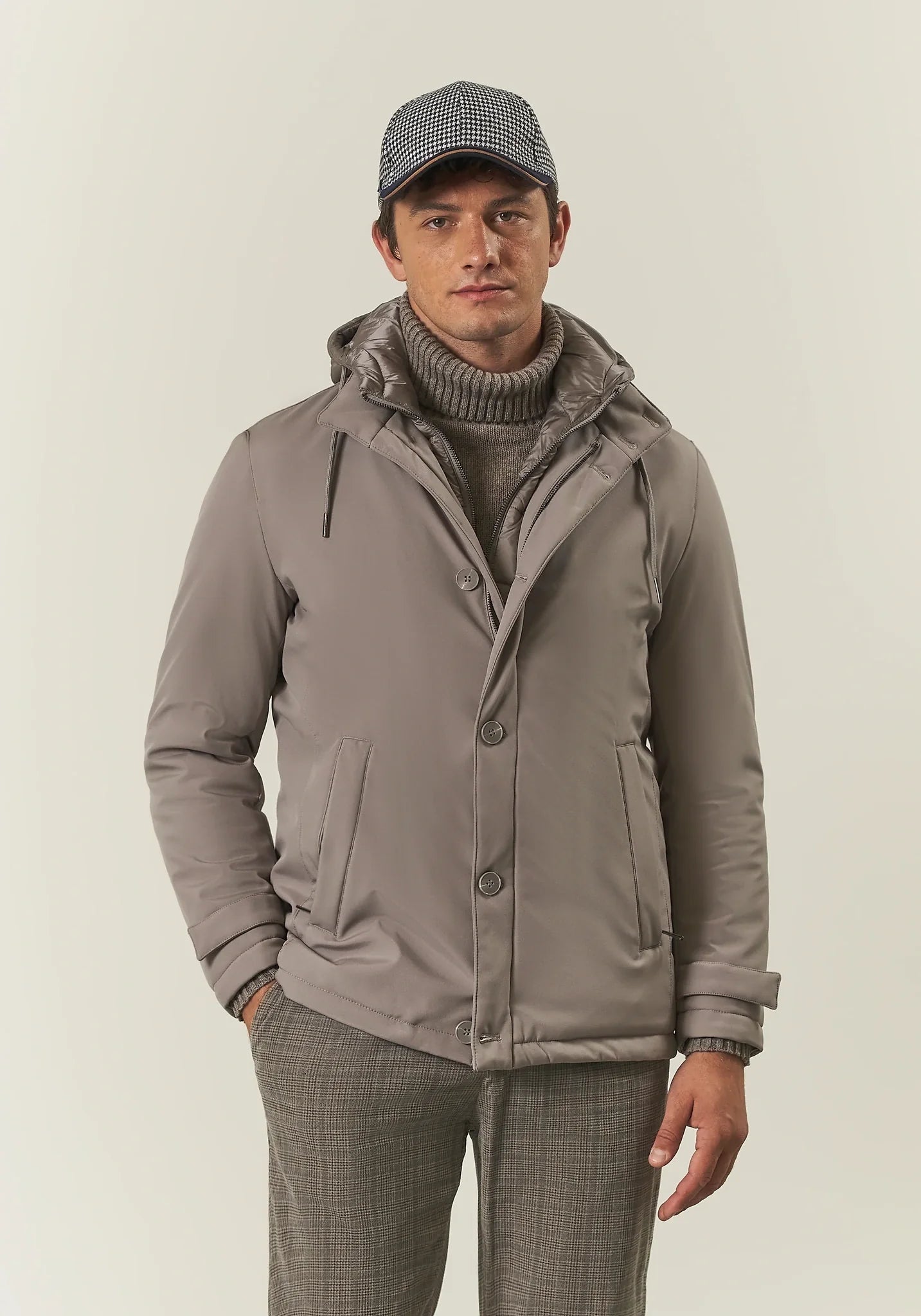 Technical sand jacket with hood and bib