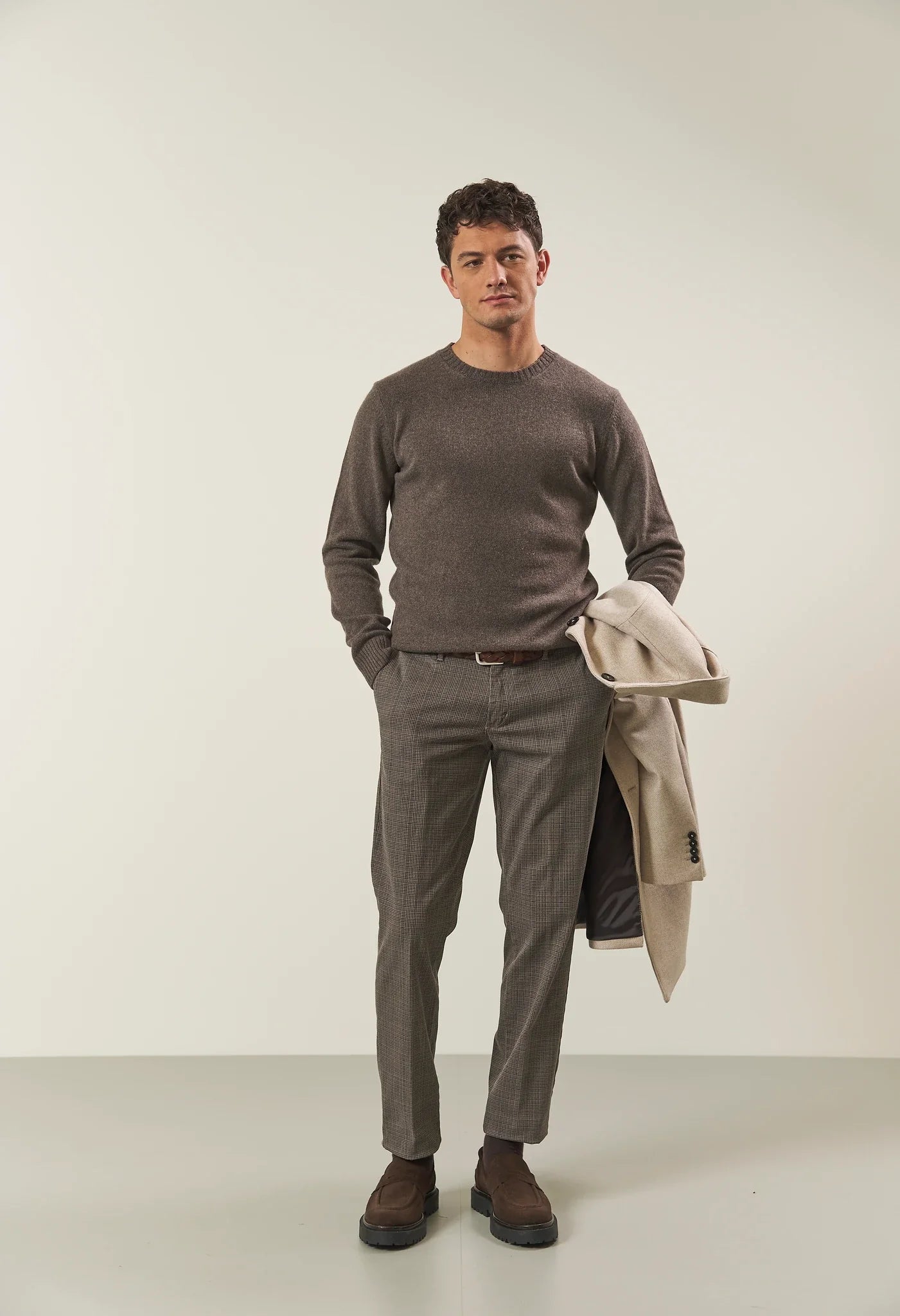 Pure brown cashmere crewneck